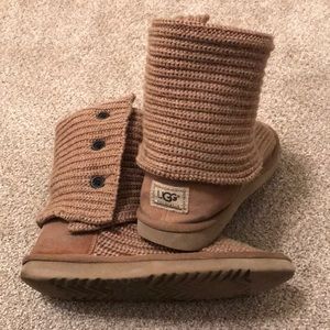 Knitted brown UGG boots